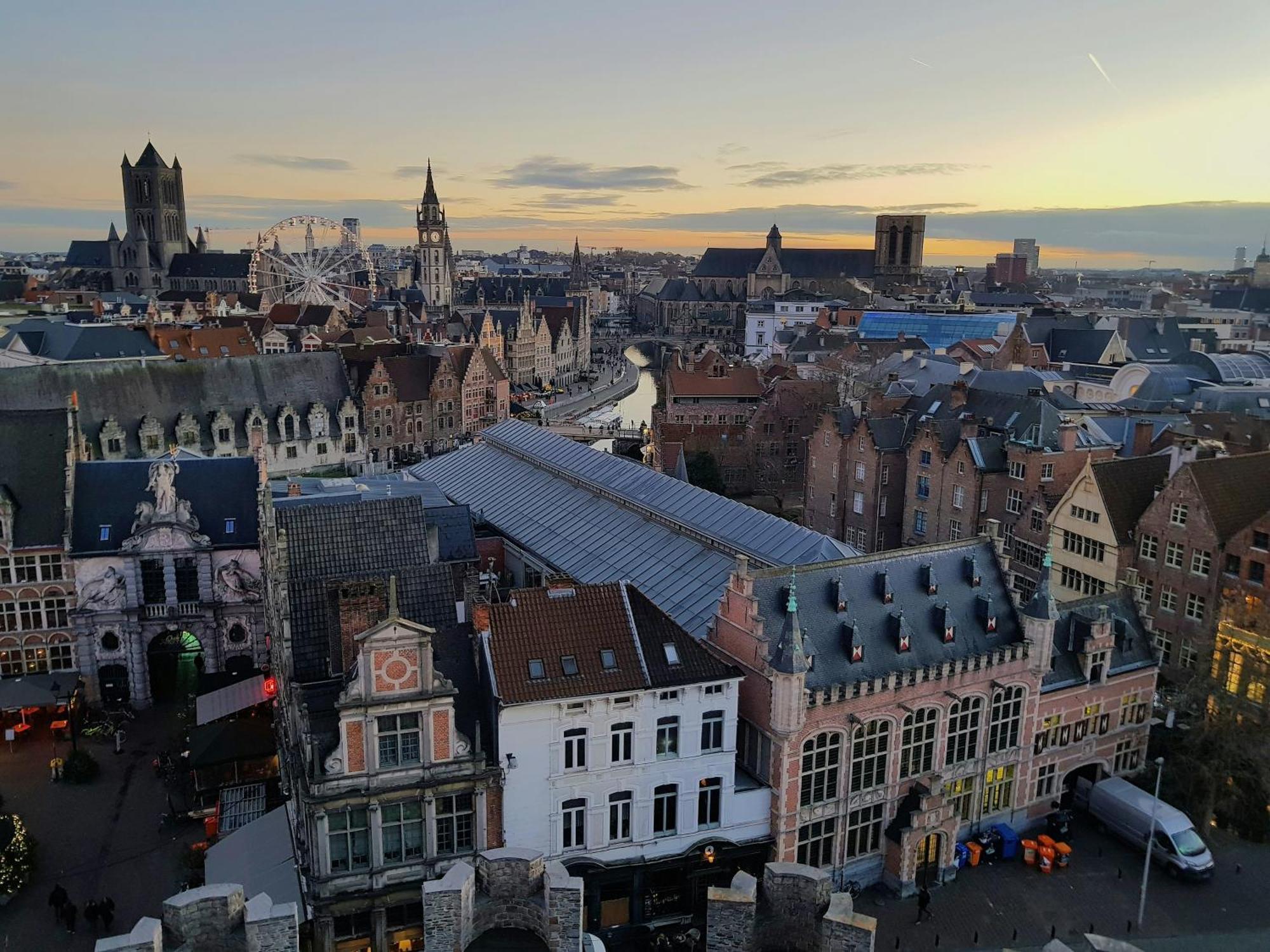 Holiday Inn Express & Suites Ghent By Ihg Esterno foto