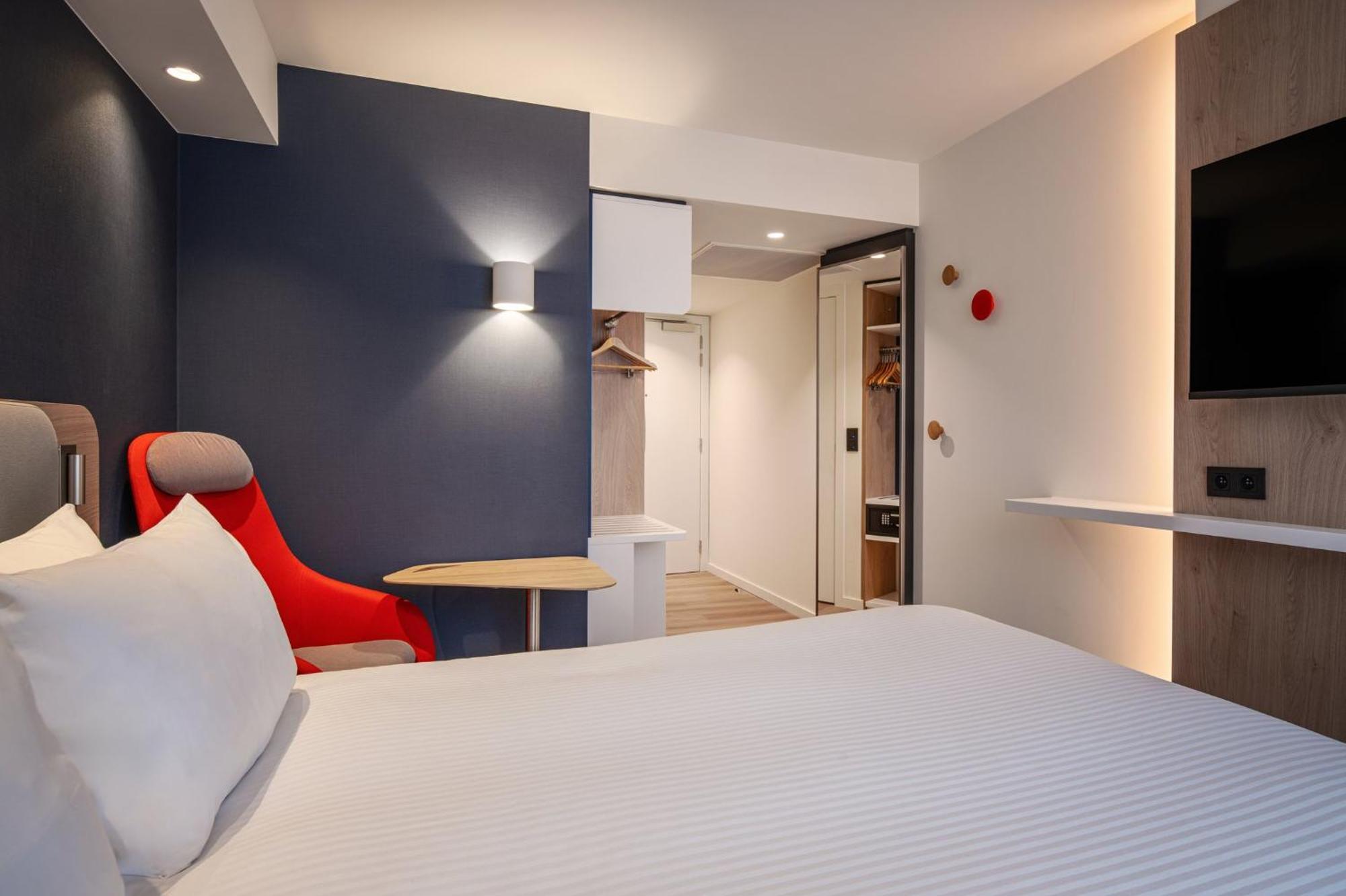 Holiday Inn Express & Suites Ghent By Ihg Esterno foto
