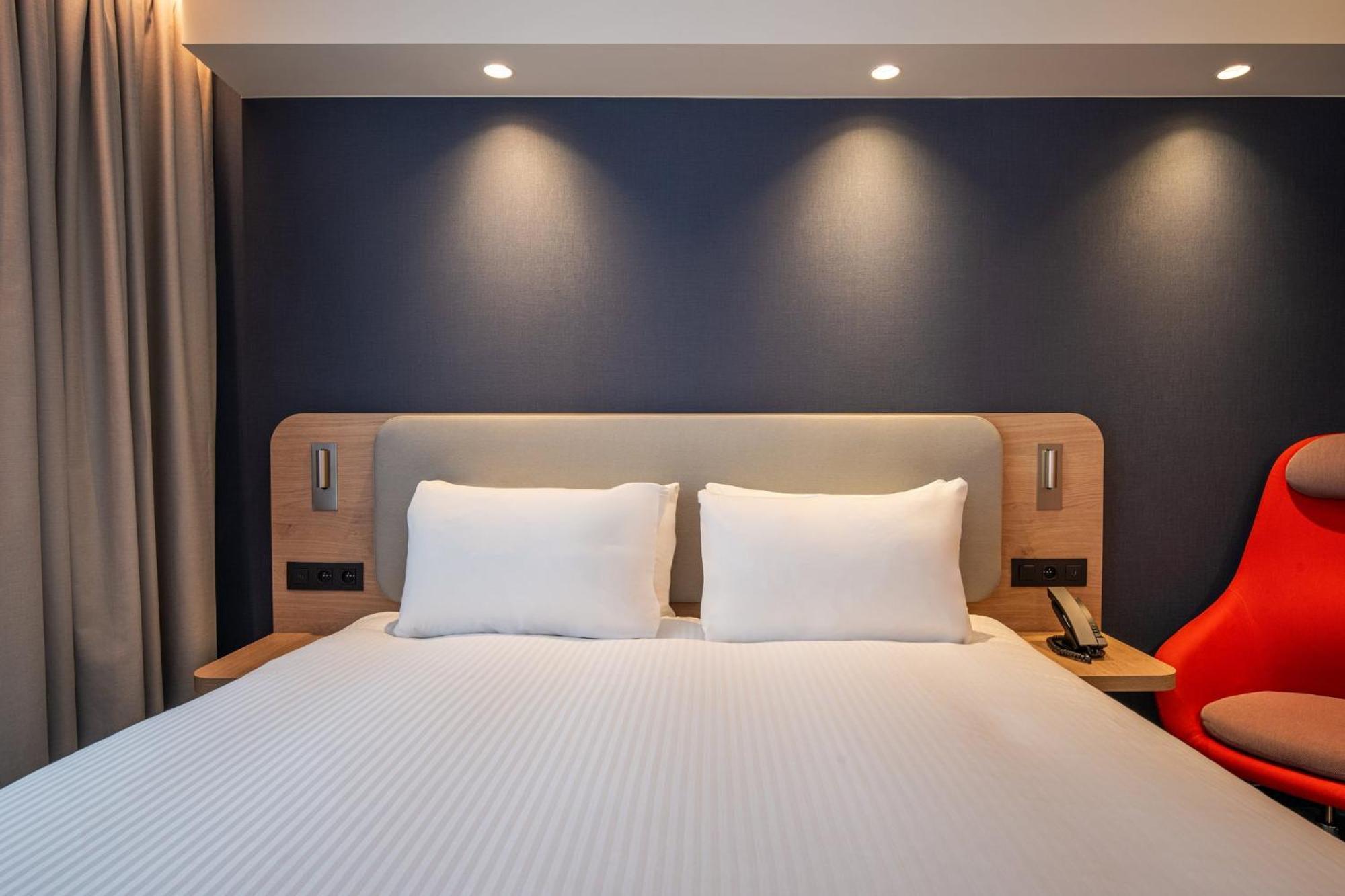 Holiday Inn Express & Suites Ghent By Ihg Esterno foto