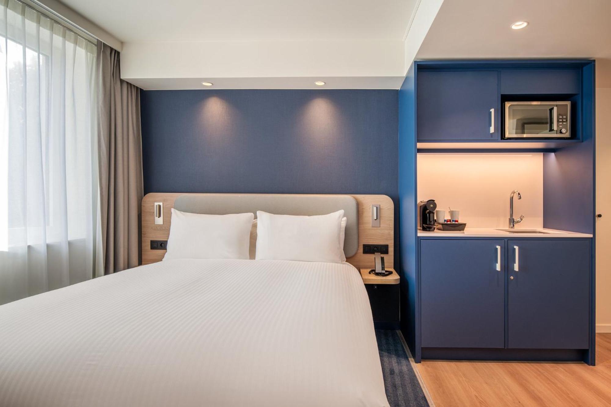 Holiday Inn Express & Suites Ghent By Ihg Esterno foto