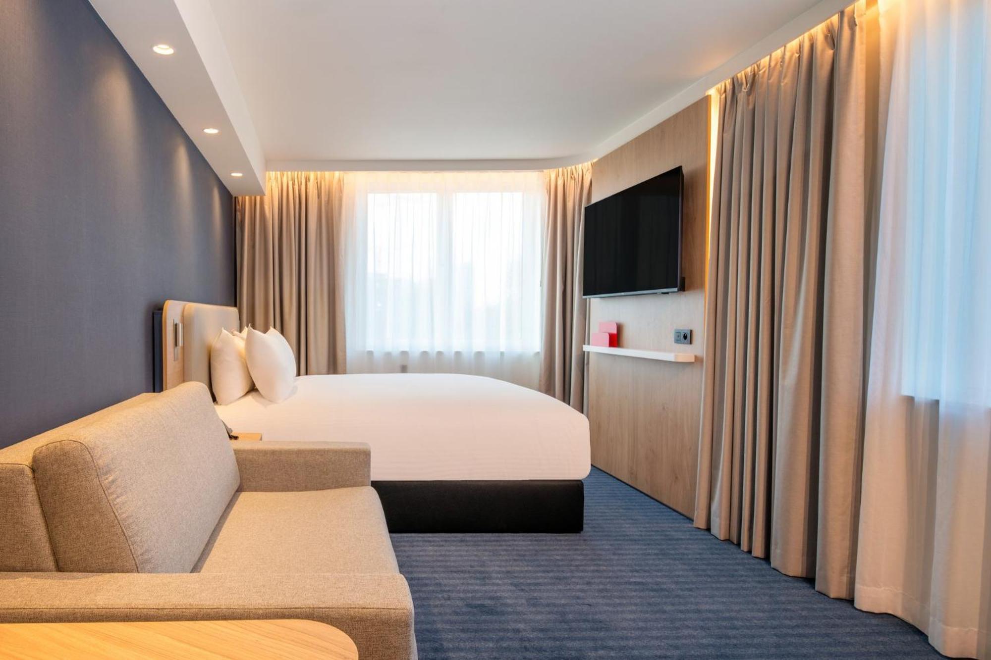 Holiday Inn Express & Suites Ghent By Ihg Esterno foto