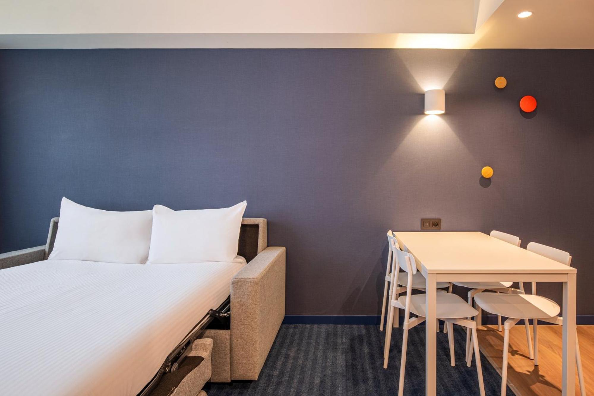 Holiday Inn Express & Suites Ghent By Ihg Esterno foto