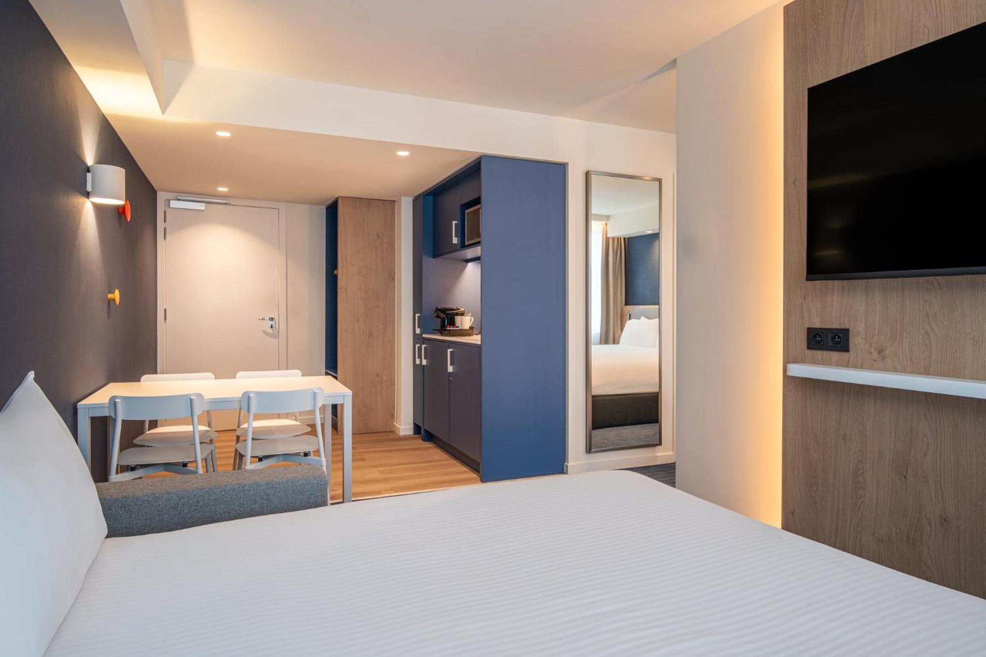 Holiday Inn Express & Suites Ghent By Ihg Esterno foto