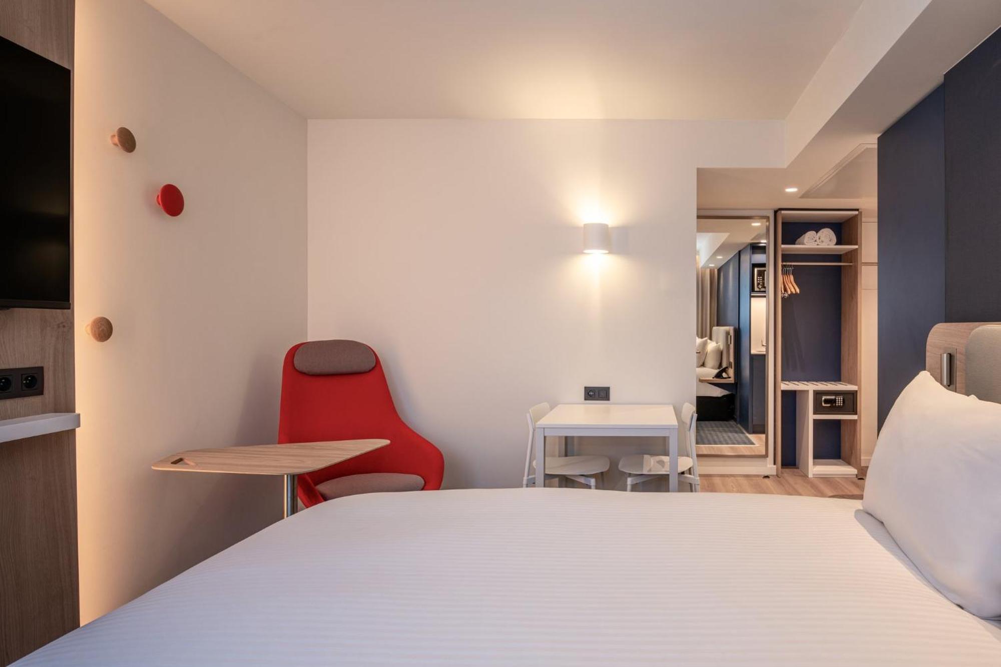 Holiday Inn Express & Suites Ghent By Ihg Esterno foto